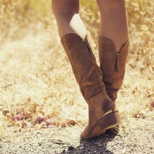 Naughty Monkey Womens Stride Brown Suede